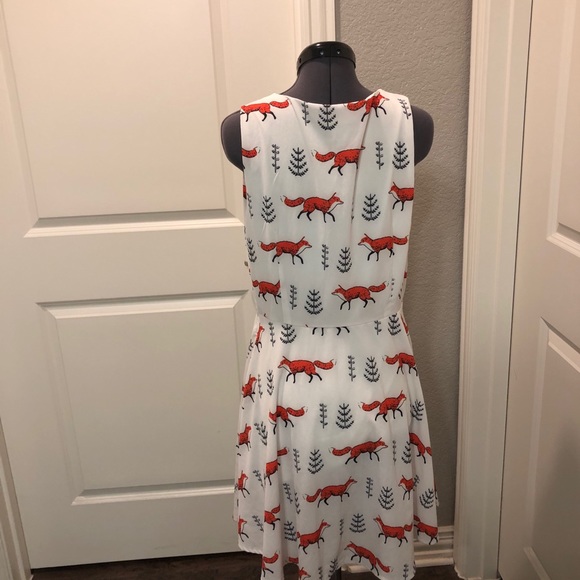 ❌Sold❌Price Firm Quirky Fox Print Dress 🦊🦊 - Picture 2 of 10